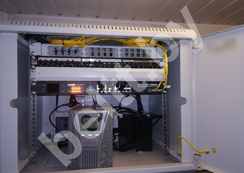 Видеонаблюдение, серверный шкаф