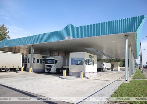 Видеонаблюдение, видеокамеры на навесе